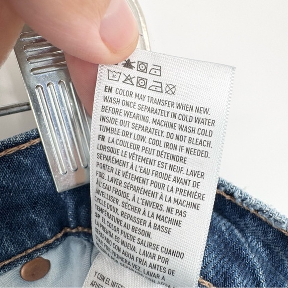 AE American Eagle Stretch Super Low-Rise Perfect Shortie Medium Vintage Wash 14 - Picture 12 of 13